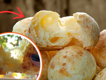 "Casquinha crocante, interior macio e queijo puxento": pão de queijo com tapioca granulada, você vai querer comer todos os dias
