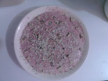 Mousse de morango com raspas de chocolate