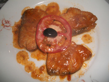 Cação ao molho vermelho do Marcelo