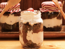 Bolo floresta negra no pote: como fazer essa delícia