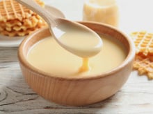 Leite condensado de verdade: veja a diferença para a mistura láctea e aprenda como economizar com receita caseira
