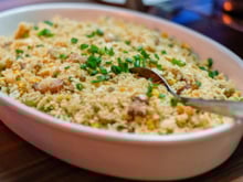 O truque fenomenal e muito simples para você fazer a melhor farofa de Natal da sua vida