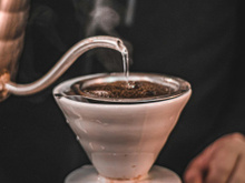 Se você usa água da torneira para fazer café, pare agora, ela pode ser o motivo da bebida ruim