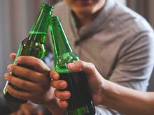 O que é exatamente a cerveja sem álcool e por que seu consumo está crescendo?