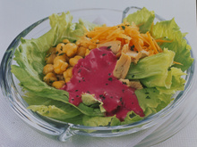 Salada de atum ao creme de beterraba