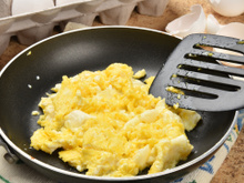 Você prepara ovo assim? Conheça os 4 erros que podem prejudicar a sua saúde