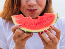 Fruta se come antes ou depois das refeições? Especialistas dão dicas e as melhores opções para incluir na rotina