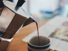 Como escolher o café certo para preparar na cafeteira italiana e não cometa esse erro simples na hora de fazer a bebida