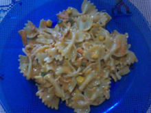 Macarrão frio com atum