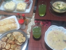 Caldo de batata com queijos