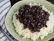 4 alimentos para colocar no arroz e no feijão para diminuir os riscos de pico de glicose