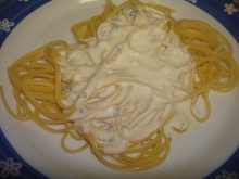 Macarrão com molho de gorgonzola