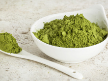 Nem planta, nem cápsula: ora-pro-nóbis em pó é a solução para aproveitar seus benefícios na medida certa