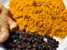 Cúrcuma e pimenta preta: misture os dois ingredientes e tenha uma combinação poderosa e repleta de benefícios