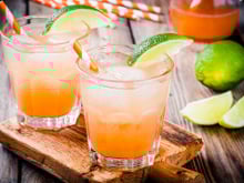 4 bebidas deliciosas sem lactose para pré e pós-treino