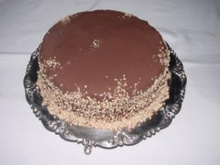 Bolo de nozes e castanhas de cajú