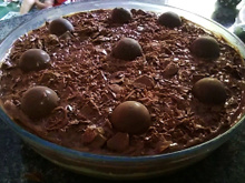 Ovo de páscoa na travessa: sobremesa fácil e cremosa que não pode faltar no almoço de domingo