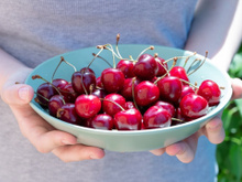 Dá para plantar caroço de cereja? Veja como ter uma cerejeira no jardim de casa