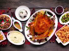 Quer economizar neste Natal? Confira 7 dicas para reduzir os gastos da ceia e celebrar a data longe do aperto