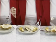 Você sabia que existe um jeito certo de comer banana, segundo as boas maneiras? Nunca comi assim!