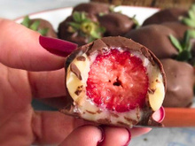 Nada de morango do amor: bombom de morango é a delícia fácil de fazer que vai alegrar o seu fim de semana