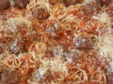 Espaguete com almôndegas