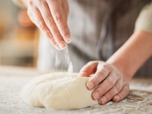 Receita italiana para massa de pizza que não resseca: eles simplesmente adicionam uma colherada