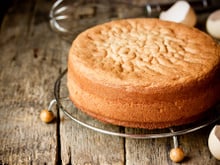 Confira a receita de pão de ló de leite quente