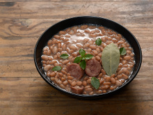 O meu feijão fica pronto em 5 minutos e eu economizo muito com gás: o truque está em cozinhá-lo congelado!