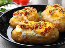 O segredo para a batata recheada ficar crocante por fora e irresistivelmente cremosa por dentro, um truque simples muda tudo