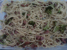 Macarrão alho e óleo e brócolis