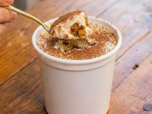 Tiramisù viral no pote de iogurte
