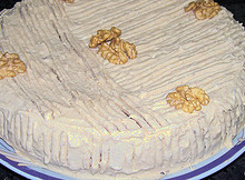 Bolo de café e nozes