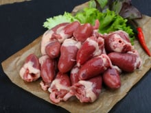 Preciso tirar a gordura do coração de galinha? Dúvida frequente tem resposta polêmica!