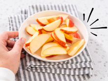 Nem limão, nem sal: o que colocar na maçã para que ela não escureça depois de cortada