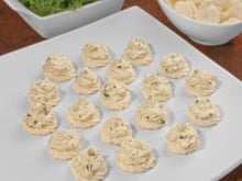 Canapés de frango recheado