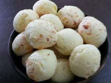 Pão de queijo fácil