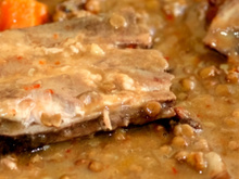 Nem chouriço, nem morcela: esta é a minha carne preferida para dar sabor e proteína às lentilhas