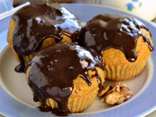 Bolinho de cenoura sem glúten é o lanche perfeito para crianças celíacas que até o amiguinho da sua filha vai querer!