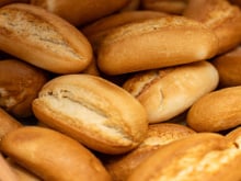 Aprenda a maneira correta de manter o pão fresco: ele não vai ressecar nem esfarelar