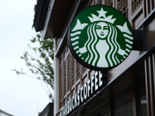 Starbucks fecha 500 lojas e demite 900 funcionários após 6 trimestres seguidos de queda nas vendas