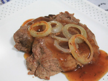 Bife ao falso molho madeira