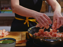 7 erros que você comete na hora de temperar peito de frango que deixam sem gosto e seco