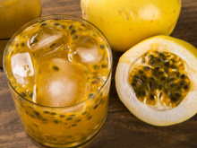 Caipirinhas tropicais: 6 receitas fáceis e refrescantes