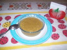 Sopa  nutritiva e deliciosa de abóbora, mandioquinha e cenoura