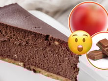 Torta cremosa de chocolate com 2 ingredientes simples e baratos é a melhor opção para comer doce sem sair da dieta!