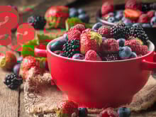 Ouro vermelho: a fruta antioxidante e cheia de colágeno que reduz o aparecimento de rugas e a inflamação das articulações. Aos benefícios!