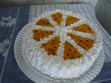 Bolo com mousse de maracujá