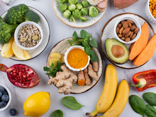 A maioria das pessoas pode, mas não sabe como aumentar a imunidade com atitudes simples na alimentação