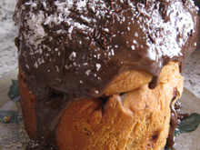 Panetone Recheado de brigadeiro e nozes